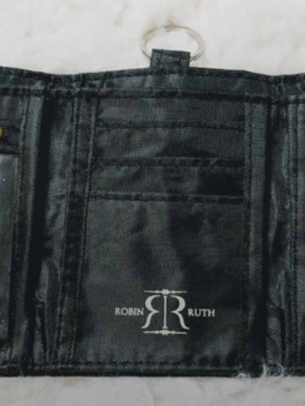 Budapest: Robin Ruth Tri-Fold Wallet - Picture 3 of 3